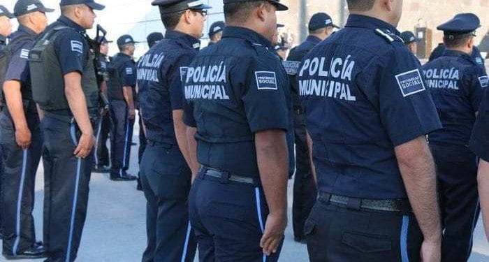 policías