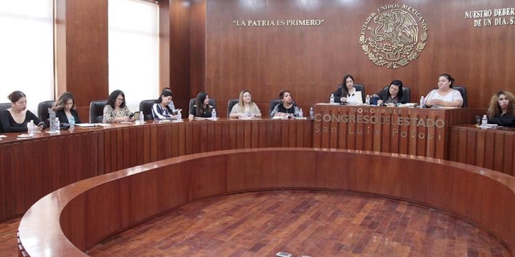 Parlamento de Mujeres