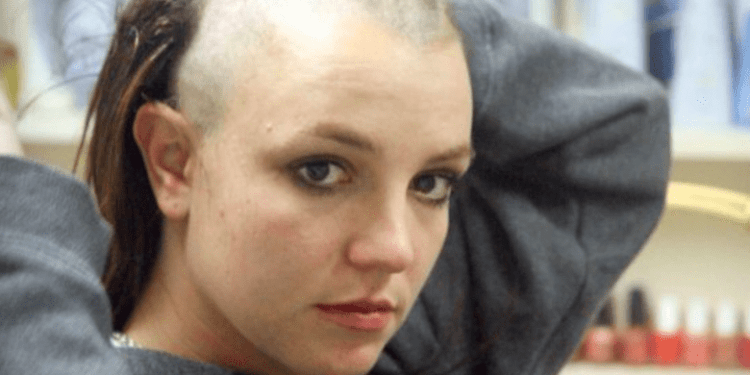 Britney pelona