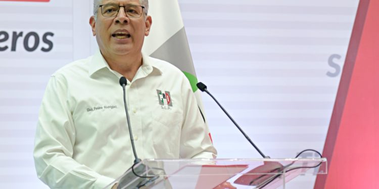 Elías Pesina